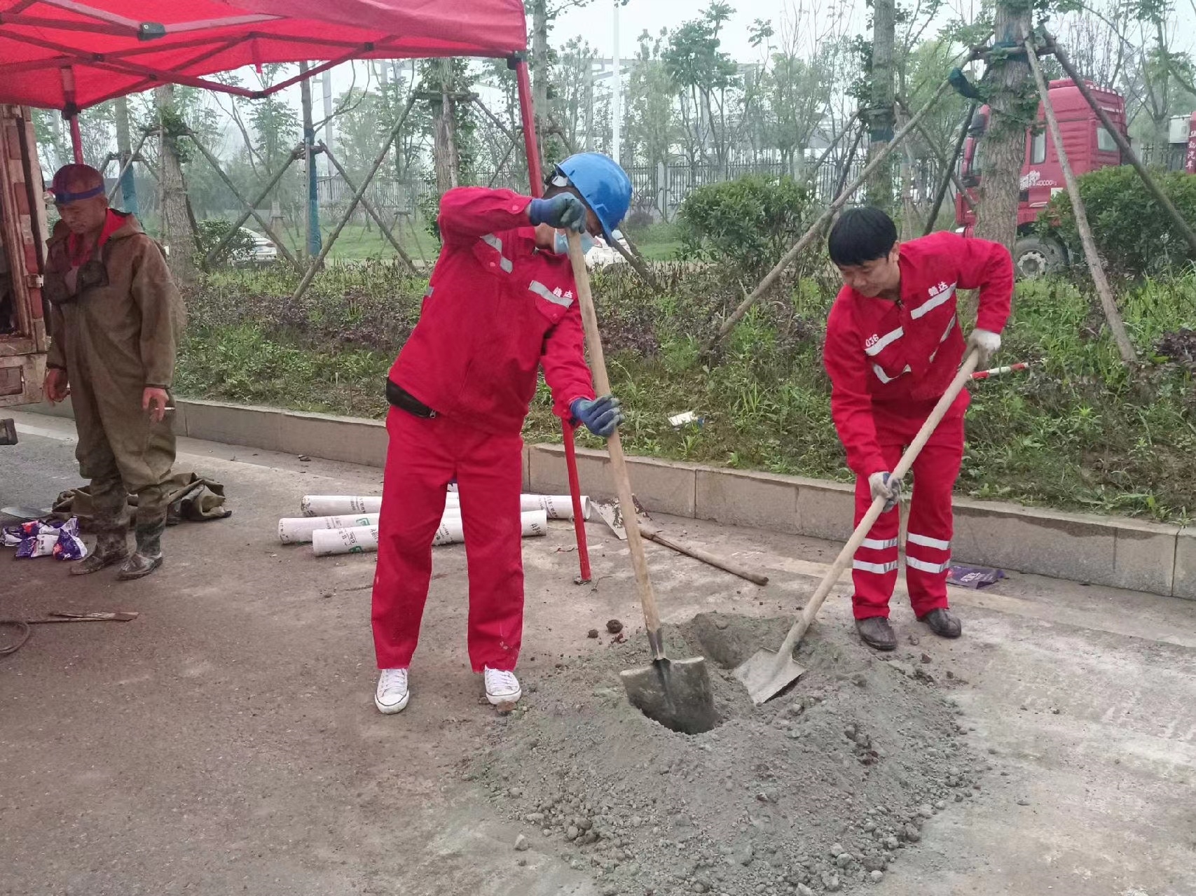 前锋管道疏通哪家好】及时进行市政管道清淤