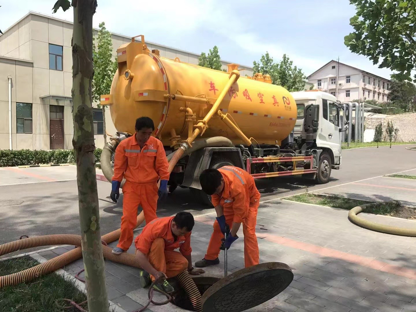 前锋化粪池清理与5-8吨吸粪车施工效率分析
